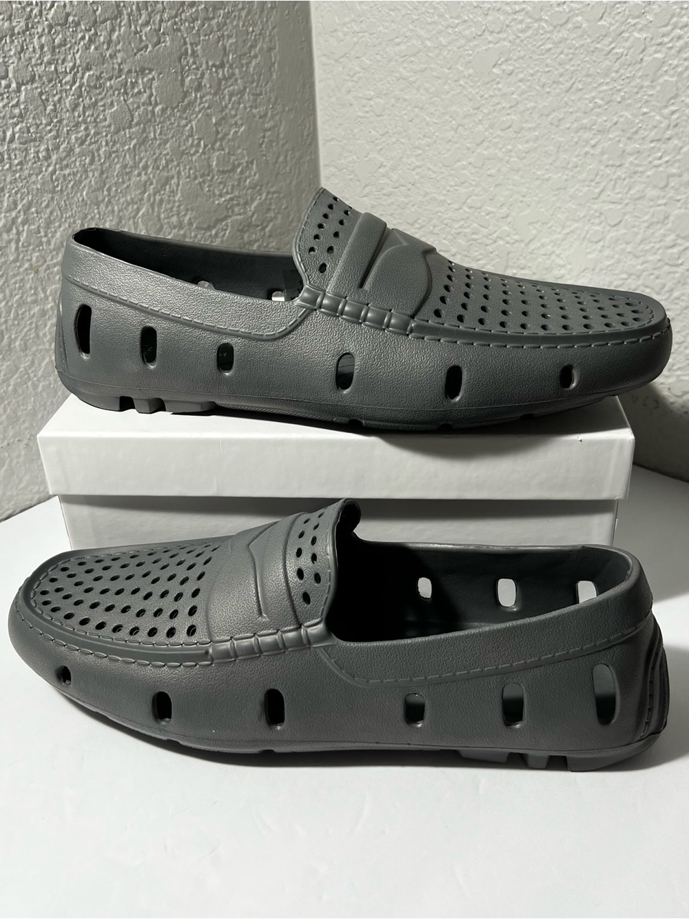 Club Room Atlas Grey Vented beach Comfort Loafers Men’s Size 11M New In Box